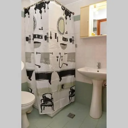 Atropos Varvara * Posidhonía